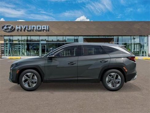 New 2026 Hyundai Tucson SEL image 3