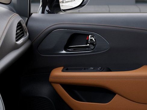 New 2026 Chrysler Pacifica Pinnacle AWD/4WD image 25