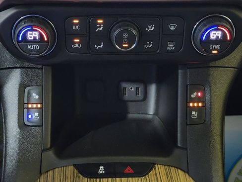 Used 2017 GMC Acadia Denali FWD image 25