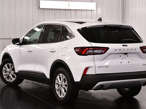 Used 2024 Ford Escape Active AWD/4WD image 5