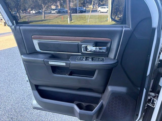 Used 2015 RAM 1500 Laramie w/ Convenience Group AWD/4WD image 10