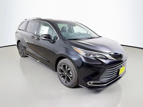 New 2026 Toyota Sienna Platinum AWD/4WD image 3