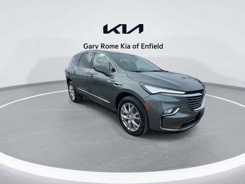 Used 2022 Buick Enclave Essence w/ Experience Buick Package AWD/4WD image 2