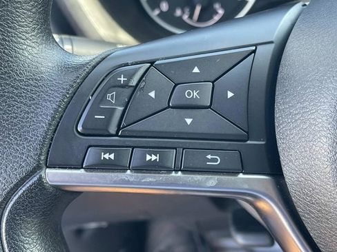 Used 2024 Nissan Sentra SV FWD image 33