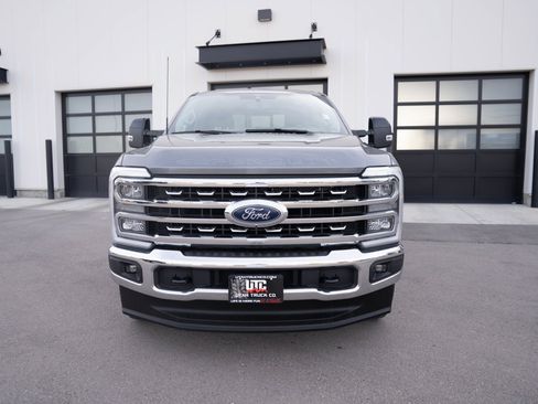 Used 2024 Ford F250 Lariat AWD/4WD image 2
