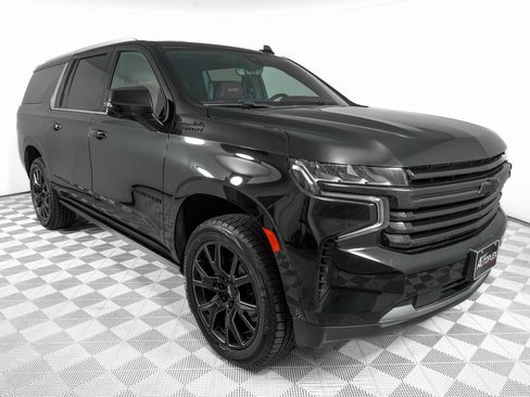 Used 2021 Chevrolet Suburban High Country image 3