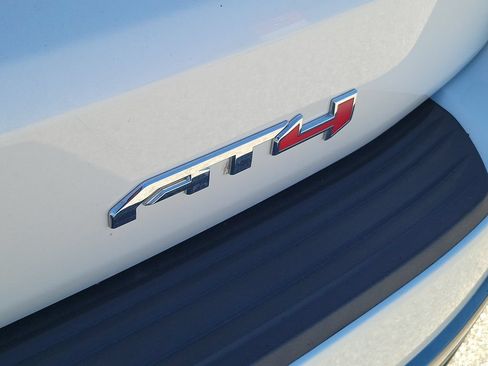 Used 2023 GMC Yukon AT4 w/ AT4 Premium Plus Package AWD/4WD image 9
