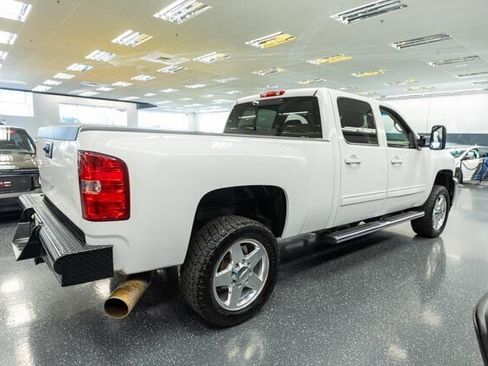 Used 2011 Chevrolet Silverado 2500 LTZ w/ LTZ Plus Package image 7