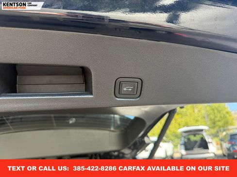 Used 2024 GMC Acadia Elevation image 39