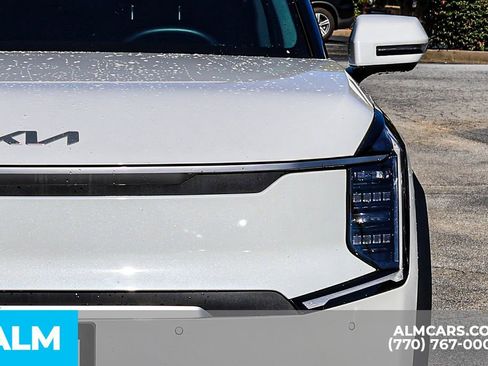 Used 2024 Kia EV9 Wind image 16