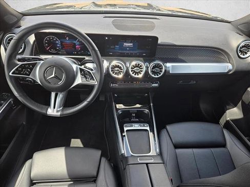 Used 2025 Mercedes-Benz GLB 250 image 18