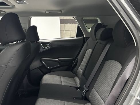 Used 2025 Kia Soul EX FWD image 32
