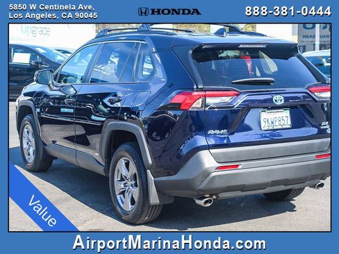 Used 2024 Toyota RAV4 XLE w/ Convenience Package image 7