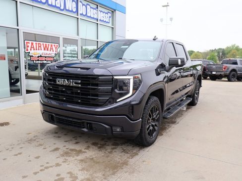 Used 2023 GMC Sierra 1500 Elevation w/ Elevation Premium Package AWD/4WD image 6