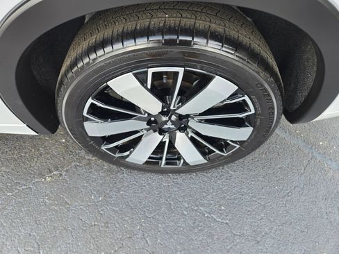Used 2025 Mitsubishi Outlander SEL FWD image 13