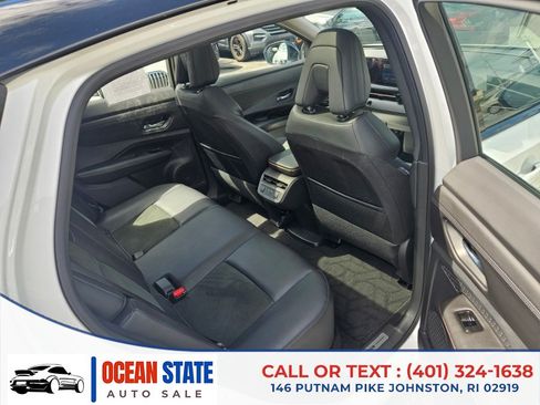 Used 2024 Nissan Ariya AWD image 12