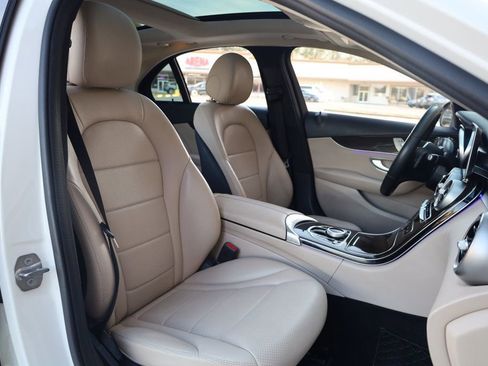 Used 2020 Mercedes-Benz C 300 C 300 Sedan image 24