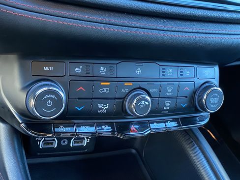 Used 2023 Dodge Durango GT image 22