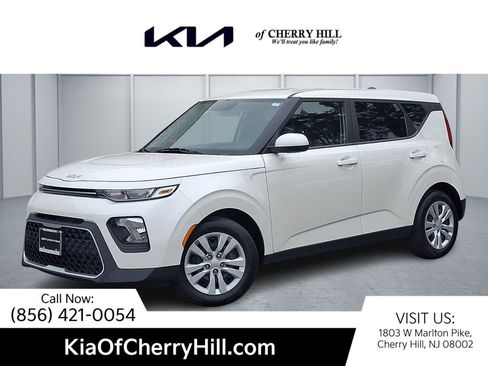 Used 2022 Kia Soul LX FWD image 1