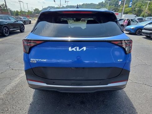 Certified 2026 Kia Sportage EX w/ EX Panorama Roof Package AWD/4WD image 6