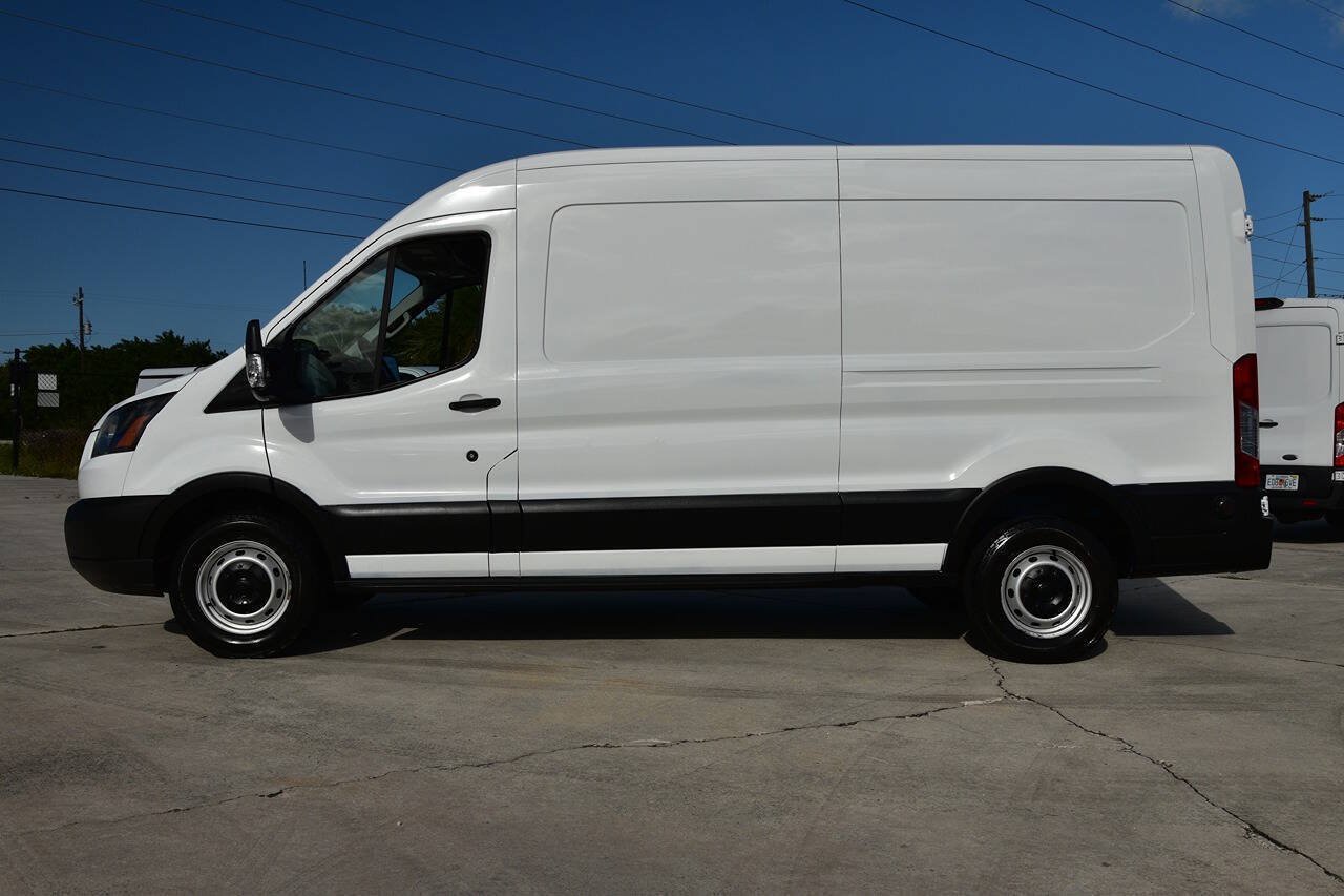Used 2019 Ford Transit 250 148 Medium Roof RWD image 4