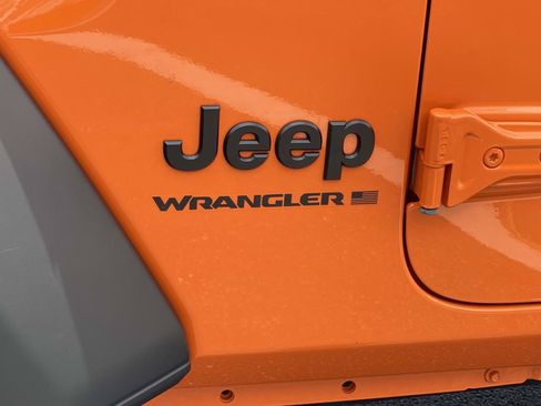 Used 2025 Jeep Wrangler Unlimited Sport AWD/4WD image 12