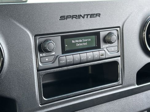 New 2025 Mercedes-Benz Sprinter 2500 image 18