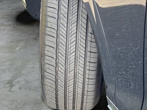 Certified 2026 Genesis GV70 2.5T AWD/4WD image 44