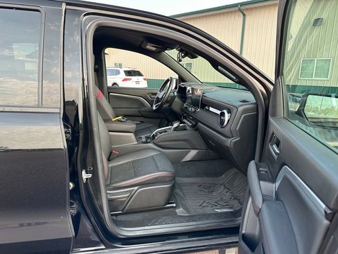 Used 2023 Chevrolet Colorado Z71 w/ Z71 Convenience Package 2 AWD/4WD image 27