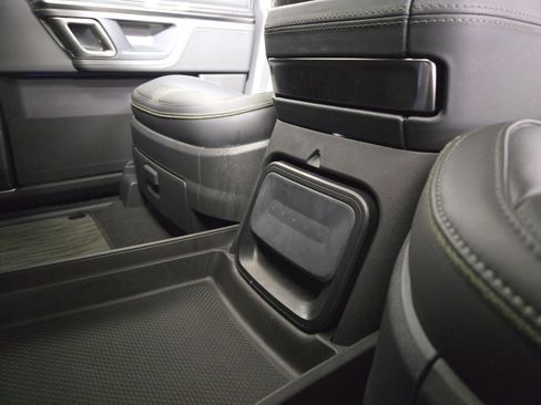 Used 2024 Rivian R1T Adventure image 28