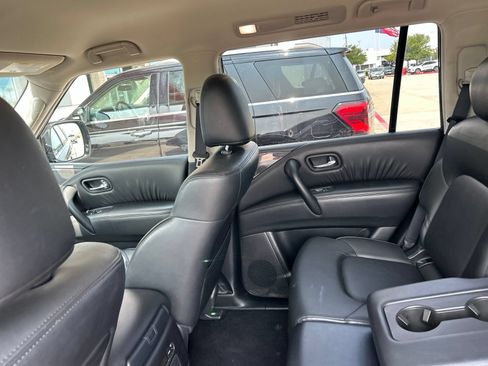 Used 2024 Nissan Armada SV AWD/4WD image 17