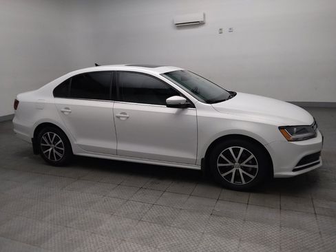 Used 2017 Volkswagen Jetta SE FWD image 11
