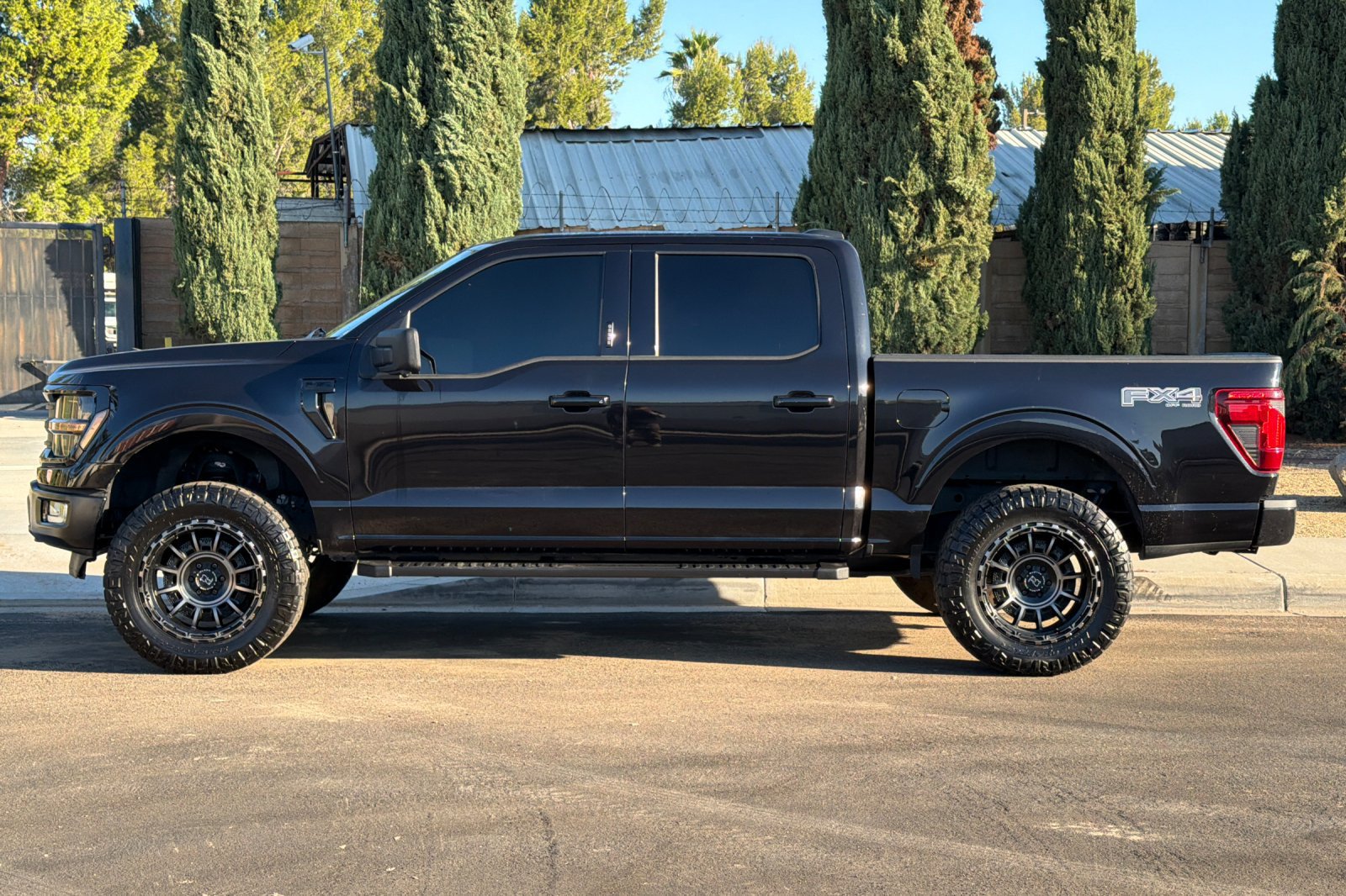 Used 2024 Ford F150 XLT w/ FX4 Off-Road Package AWD/4WD image 7
