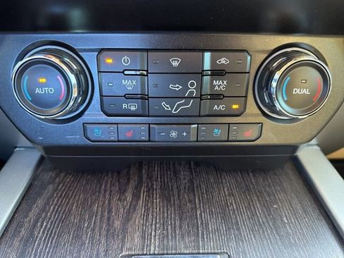 Used 2020 Ford F250 Lariat w/ Lariat Ultimate Package image 25