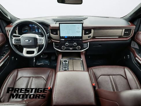 Used 2024 Ford Expedition Limited AWD/4WD image 38