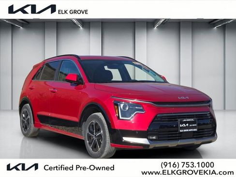 Used 2023 Kia Niro SX image 1