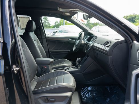 Certified 2023 Volkswagen Tiguan SEL R-Line AWD/4WD image 15