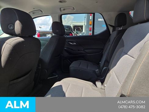 Used 2020 Chevrolet Traverse LT FWD image 7