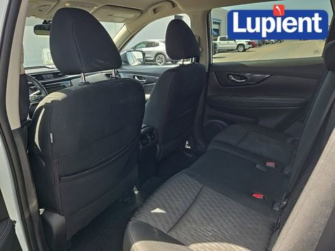 Used 2020 Nissan Rogue SV image 13