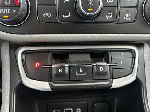 Used 2022 GMC Terrain SLE w/ Driver Convenience Package image 27