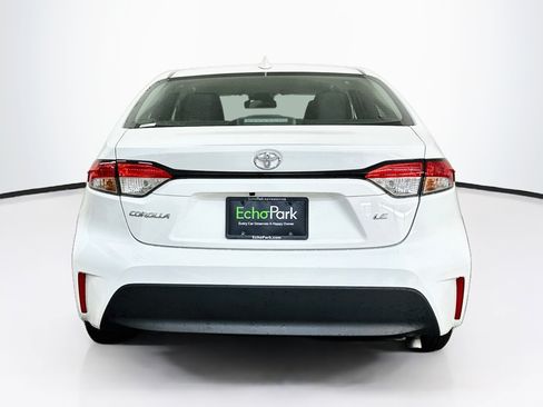 Used 2025 Toyota Corolla LE FWD image 7