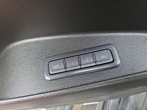 Used 2019 Chevrolet Tahoe Premier image 13