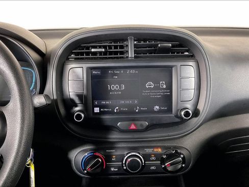 Used 2024 Kia Soul LX w/ Option Group 015 FWD image 5