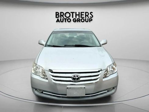 Used 2007 Toyota Avalon XLS image 3