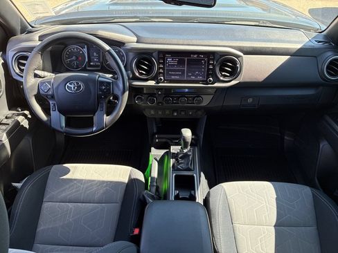 Used 2022 Toyota Tacoma TRD Sport w/ Technology Package AWD/4WD image 13