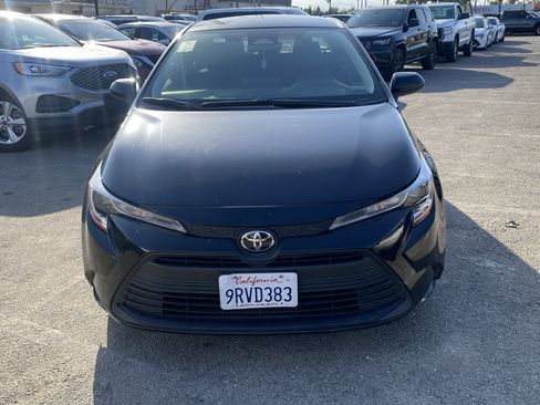 Used 2024 Toyota Corolla LE FWD image 3