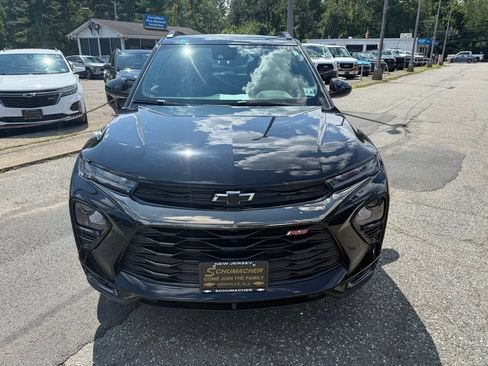 Used 2023 Chevrolet TrailBlazer RS w/ Convenience Package AWD/4WD image 3