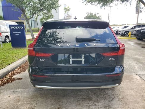 Certified 2024 Volvo V60 B5 Cross Country Plus AWD/4WD image 5