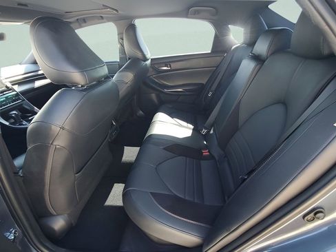 Used 2020 Toyota Avalon XSE image 23