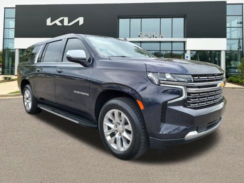 Used 2023 Chevrolet Suburban Premier image 1